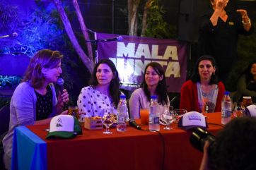 En una semana negra, debatieron en Escobar sobre temas de feminismo