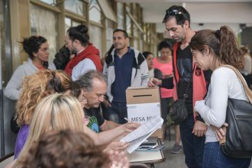 Quince de diferencia a los K: la UCR conserva Mendoza de la mano de Rodolfo Suárez