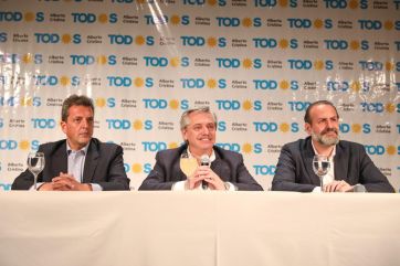 Alberto le pidió a Macri que si pierde “no se enoje como la otra vez y maltrate a los argentinos