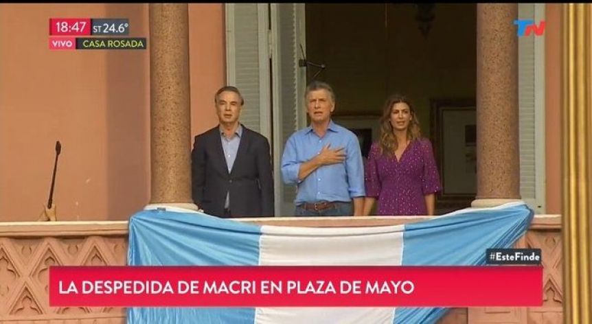 Macri se despidió de la Rosada frente a una multitud y dijo “hasta pronto, esto recién empieza