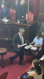 Tras la negociación, juraron los nuevos senadores y se eligieron las nuevas autoridades de la Cámara