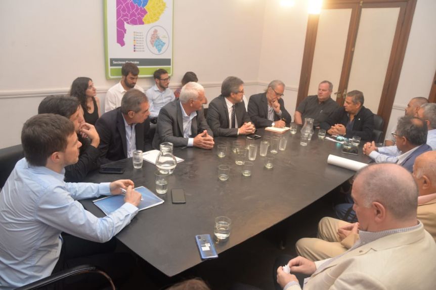 Con la mira en la reactivación productiva, Costa recibió a Cámaras empresarias 