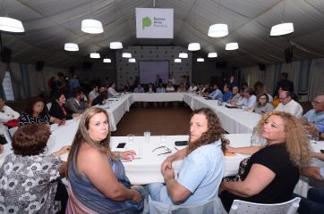 Estatales y docentes fueron recibidos por Provincia: 