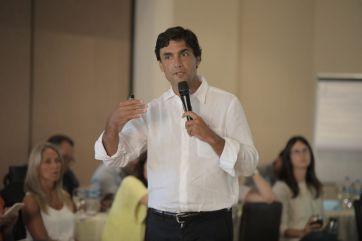 Vidal le pidió a sus legisladores no descalificar y dijo que se debe “respetar la voluntad popular”