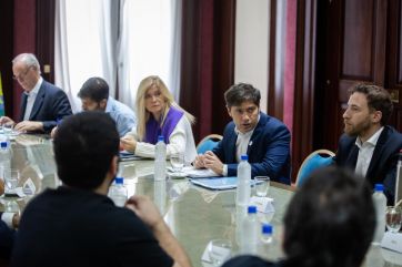 Kicillof reunió a los líderes de la Legislatura para idear un plan de crisis sanitaria y económica