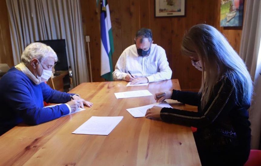 En Bariloche, pese a la pandemia, las concesiones del intendente no descansan