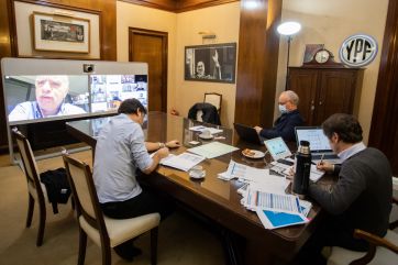 Preocupados, Kicillof y los alcaldes consensúan endurecer controles y restringir actividades