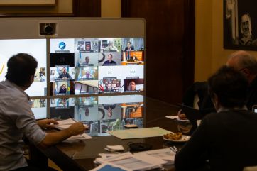 Preocupados, Kicillof y los alcaldes consensúan endurecer controles y restringir actividades
