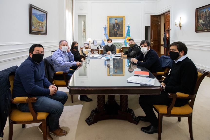 El Gobierno llamó a