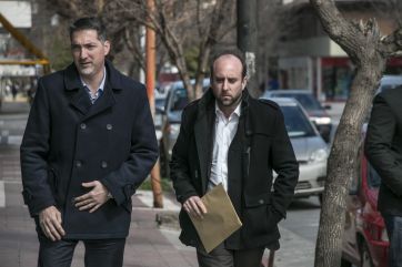 La trama de espionaje ilegal llegó a los aportantes electorales y a un despacho barroteado en la Legislatura