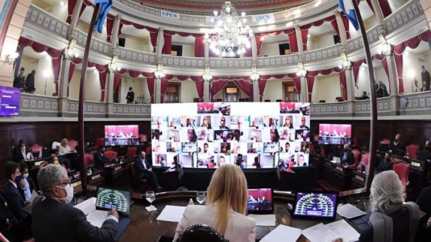 Senado en llamas: Juntos por el Cambio tiró la piedra y el Frente de Todos respondió
