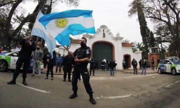 Oíd el ruido de rotas cadenas