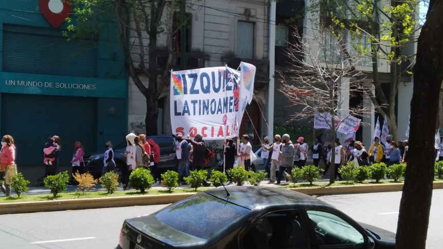 Vecinos y organizaciones marcharon contra Kicillof y el desalojo en Guernica