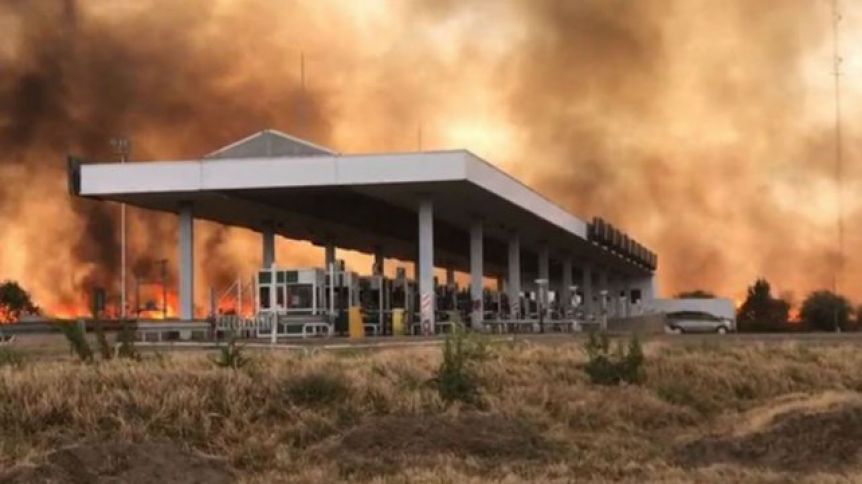 Desesperación en Córdoba: las llamas rodearon una estación de servicio