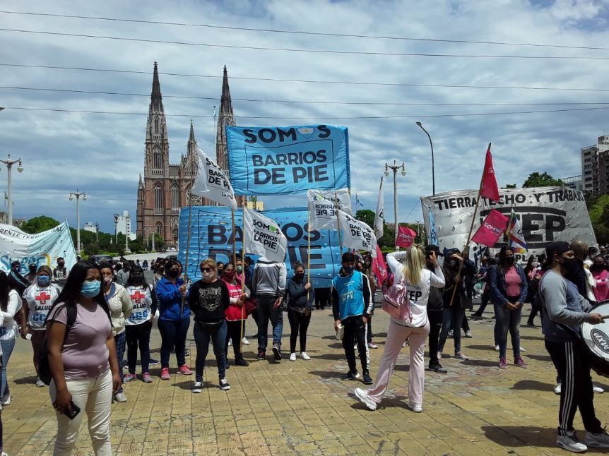Organizaciones políticas y sociales intentaron tomar la Municipalidad de La Plata