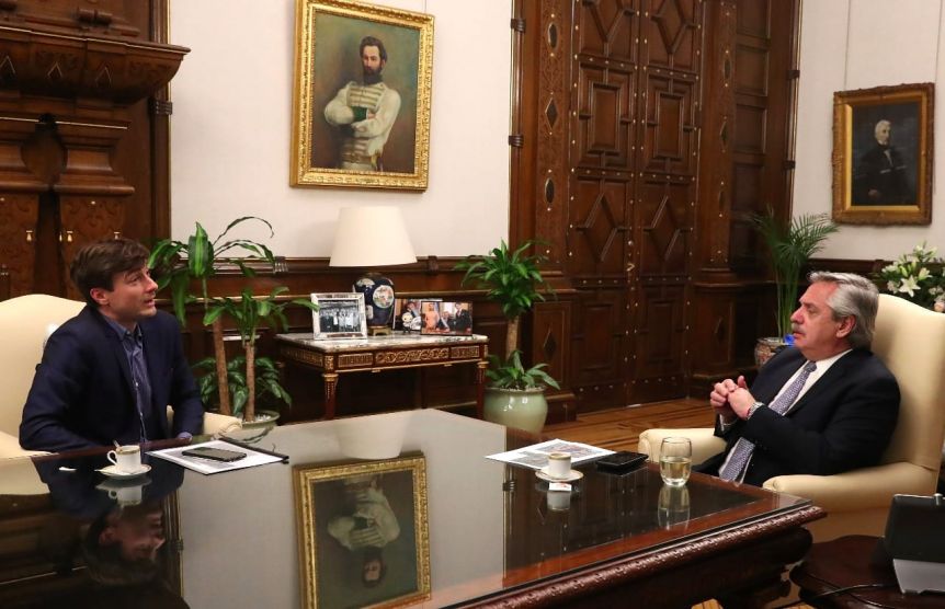 Con el oeste en la mira, Alberto se sentó en soledad con un intendente propio