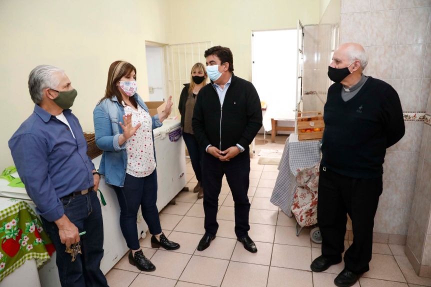 Espinoza y la Iglesia estrechan la colaboración para enfrentar la pandemia