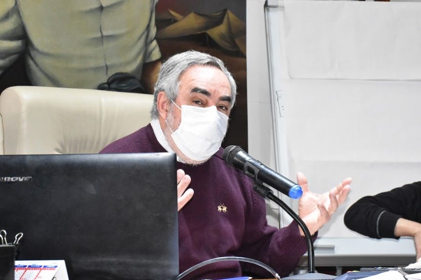 Intendente UCR admitió el derecho de los sanitarios a decidir si se vacunan
