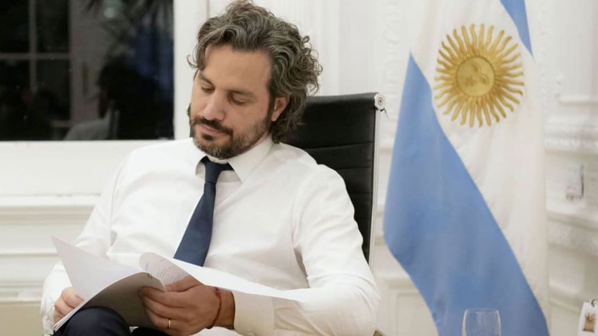 El Gobierno anunció que en febrero tiene previsto iniciar la vacunación de los docentes