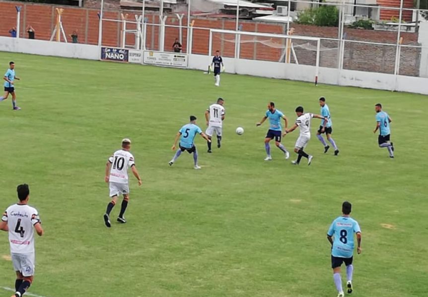 Clubes de fútbol presionan a intendente PRO para arrancar los torneos