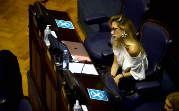 Con fuertes discursos y mucho color, las diputadas se destacaron en la primera sesión del año