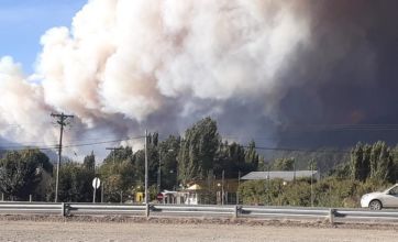 Cordillera: alarmantes incendios avanzaron sobre las casas y la lluvia trajo alivio