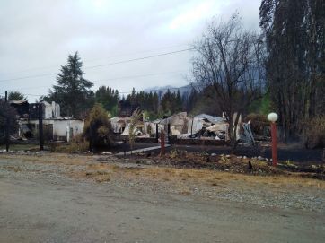 Piden asistencia para las familias que perdieron todo en la Comarca Andina