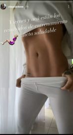 Infartante: Claudia Ciardone muestra su figura deslizándose el pantalón