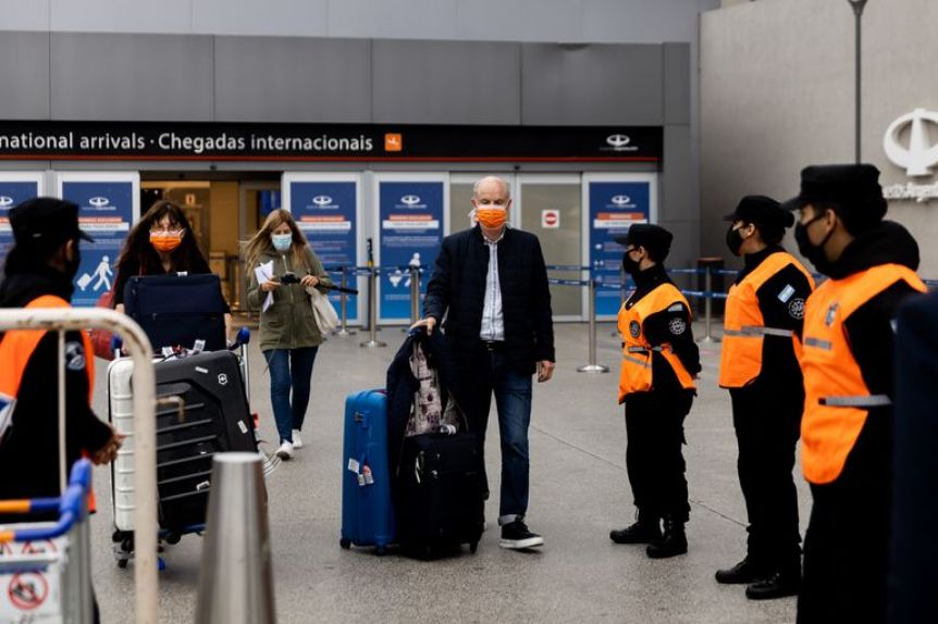 Cómo es la situación con las restricciones para los argentinos que quieren regresar al país