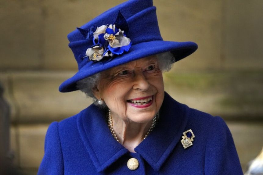 Suspenden los viajes de la reina Isabel por recomendación médica