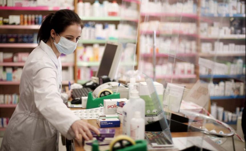 Más congelamientos de precios: ahora el Gobierno irá por los medicamentos