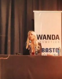 Wanda Nara inauguró su primer local de cosméticos en Buenos Aires y fue furor