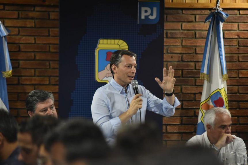 Máximo Kirchner concreta su avance en el tablero y toma las riendas del PJ bonaerense