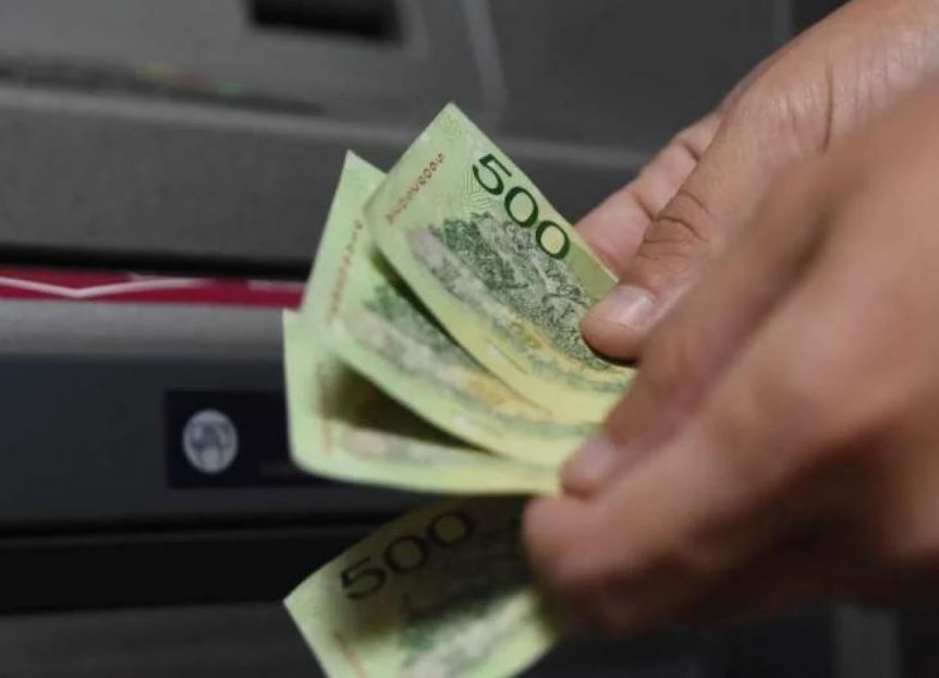 Gremios activan reclamos por aumento salarial a Kicillof y esperan respuesta