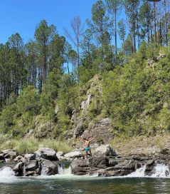 Las espectaculares vacaciones de Gonzalo Heredia y Brenda Gandini en Córdoba