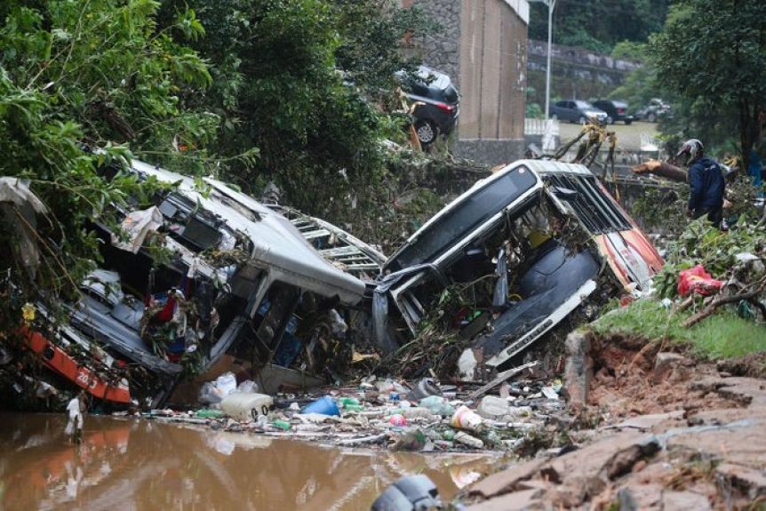 Brasil: más de 100 fallecidos y varios desaparecidos por fuerte temporal en Petrópolis