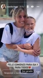 Dani La Chepi respondió furiosa a las críticas por la educación que elige para su hija