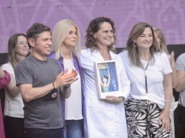 Kicillof dijo presente en la jornada por el Día Internacional de la Mujer