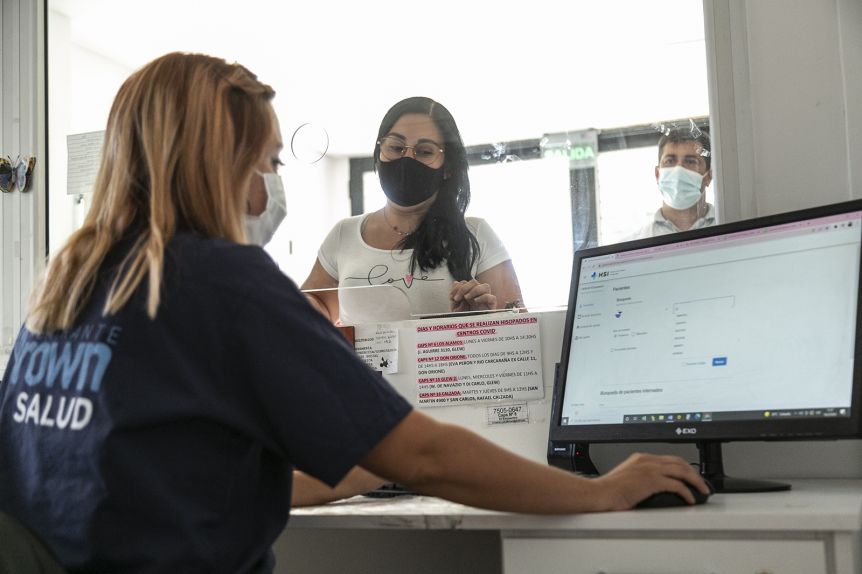 Municipio pionero: Almirante Brown implementa la historia clínica digital en 26 centros de salud