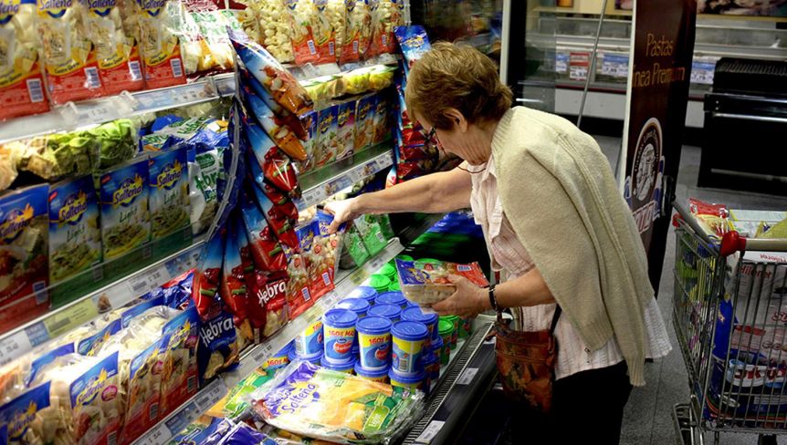 La inflación pulveriza a los salarios y estiman que podría romper un nuevo récord en 2022