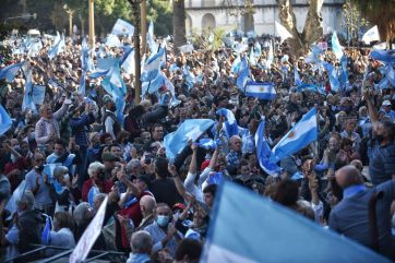 El campo copó la Plaza de Mayo con fuertes reclamos y presencia de bonaerenses