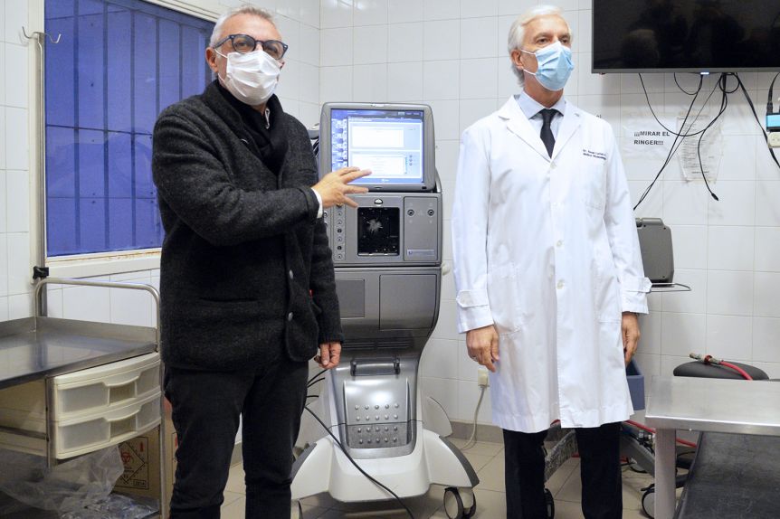 Zamora presentó un equipo de última generación para cirugías de alta complejidad