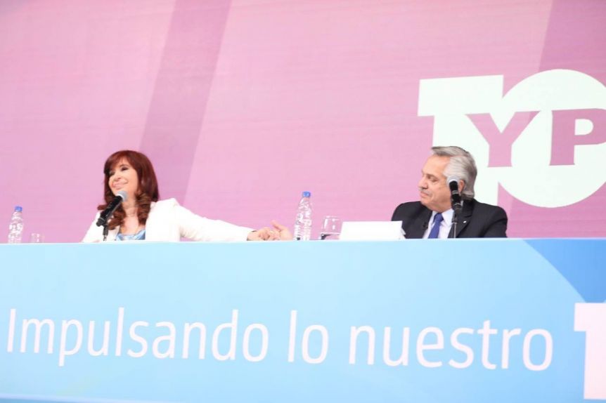 Un off, un comunicado y el tuit de CFK: lejos de la tregua, la interna sube de temperatura