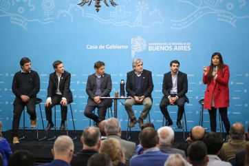 Con el foco en las obras, Kicillof recibió a dos intendentes peronistas