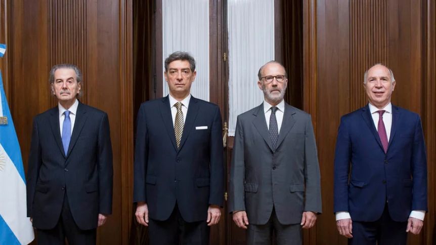Ingresó al Senado el proyecto para ampliar la Corte a 25 miembros