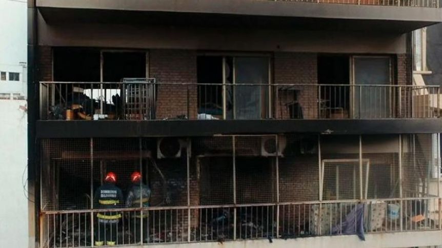 Las impactantes imágenes del trágico incendio en el departamento de Recoleta