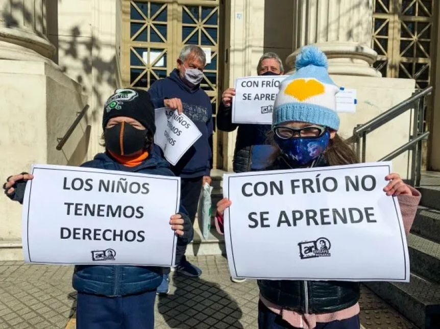 Por la falta de gas en escuelas, Sileoni recibe a legisladores