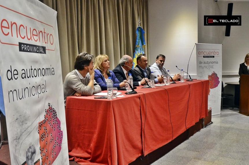Tras el guiño de Kicillof, la UCR continúa la gira