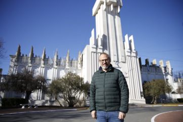 Valenzuela: “Todos tenemos que mirar más a la Provincia real”