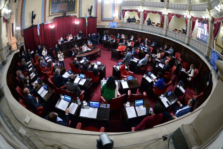 El radicalismo avanza ante el vacío que dejó De la Torre en la vicepresidencia del Senado